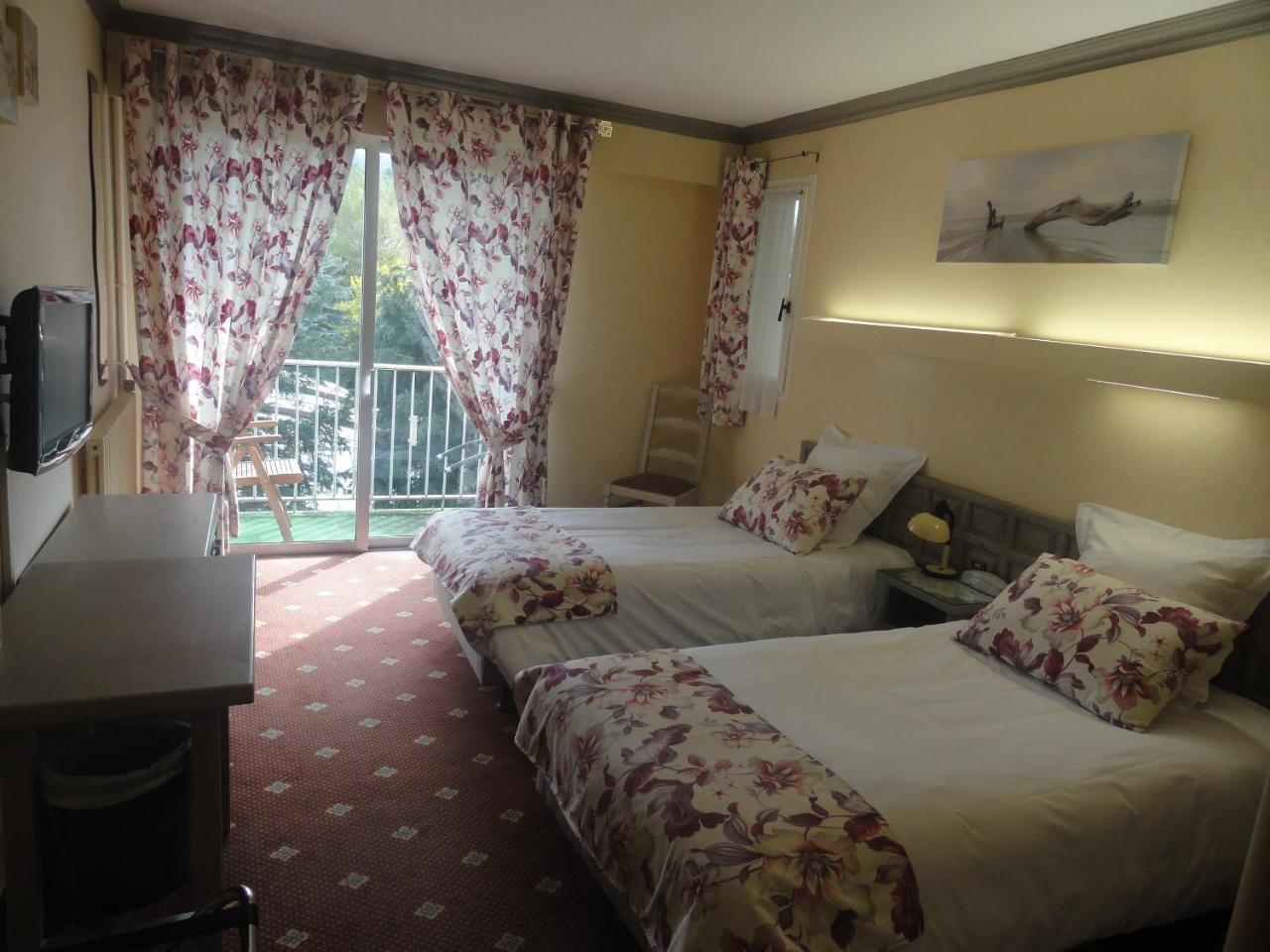 Le Jardin Hotel Saillagouse Ngoại thất bức ảnh